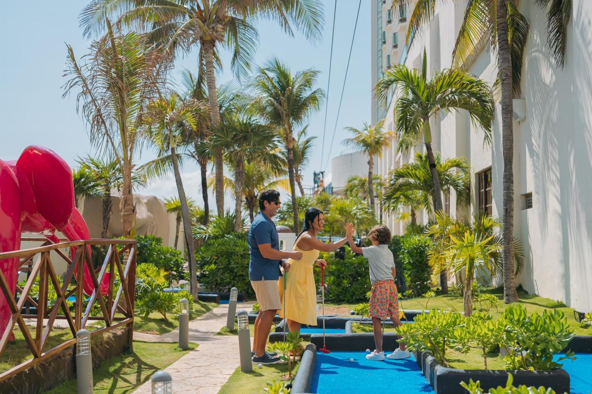 Seadust Cancun Family Resort מראה חיצוני תמונה